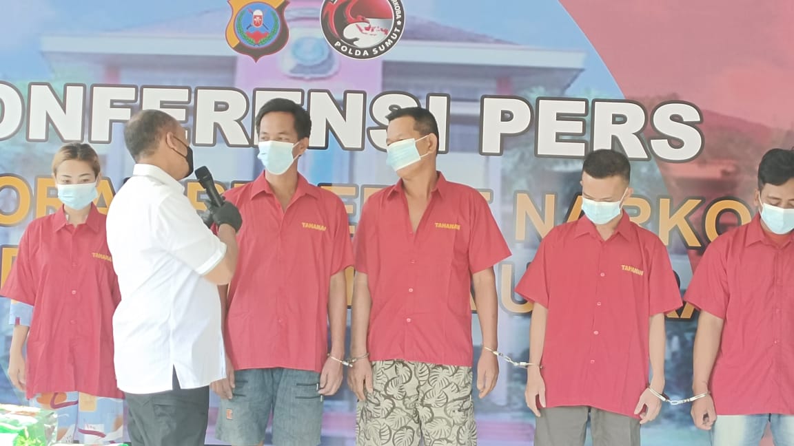 Lima Kurir 14 Kg Sabu dan 1896 Butir Pil Ekstasi Dituntut Hukuman Mati