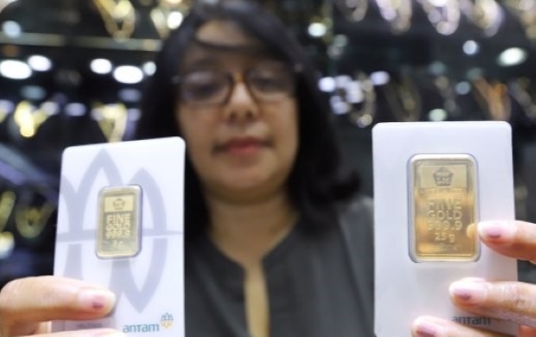 Saatnya Investasi, Harga Emas Antam Medan Anjlok Rp 9000