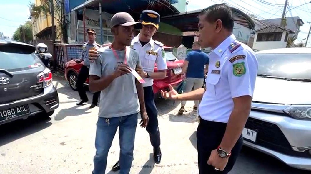 Bikin Macet, Sejumlah Jukir Liar di Belakang Perguruan Sutomo Diamankan