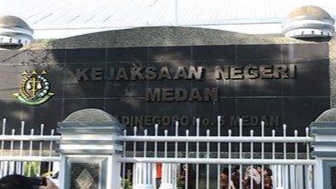 Hakim Marahi Wartawan saat Ambil Foto Sidang Penggelapan Bank Mega